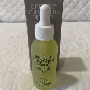 Youth to the People Superberry and Hydrate Glow an Dream oil